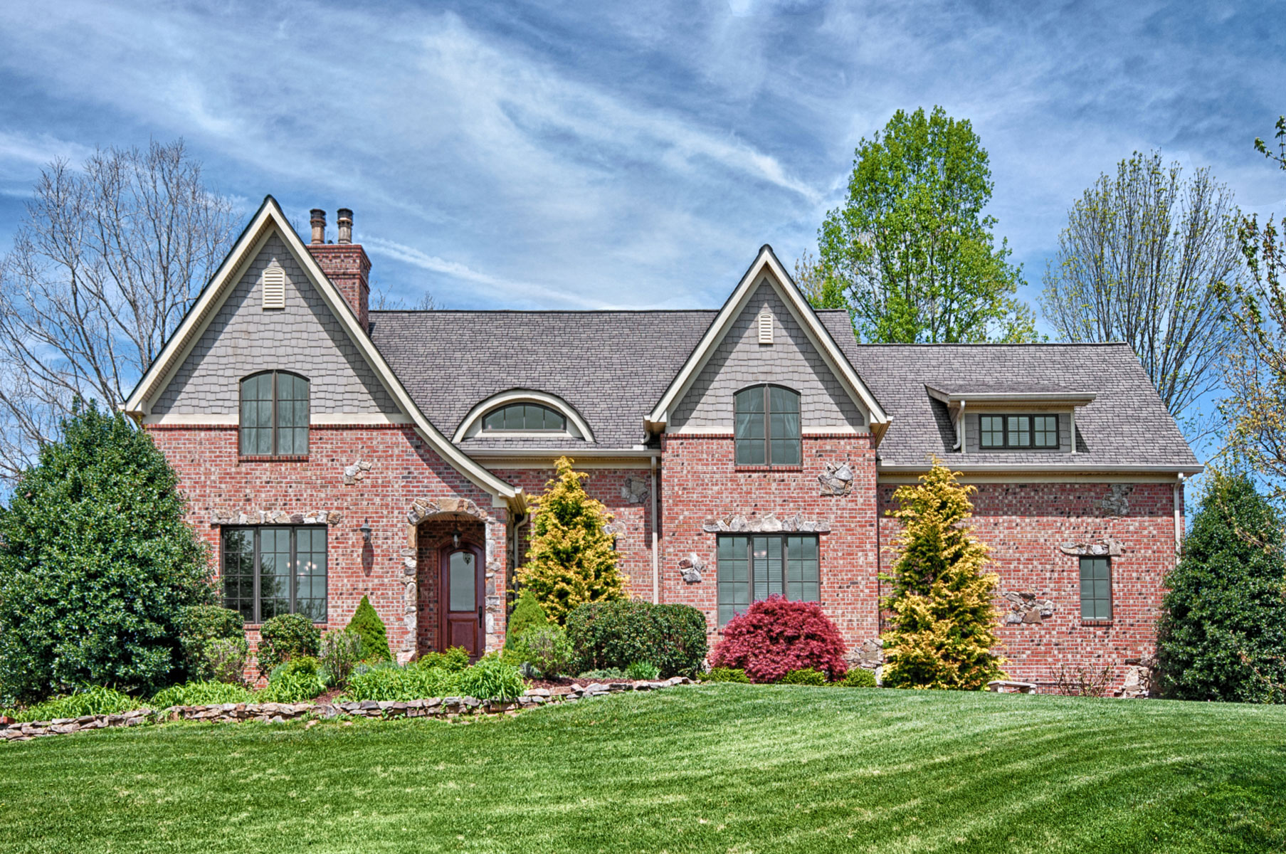 asheville-custom-home-cottage-style-front-elevation