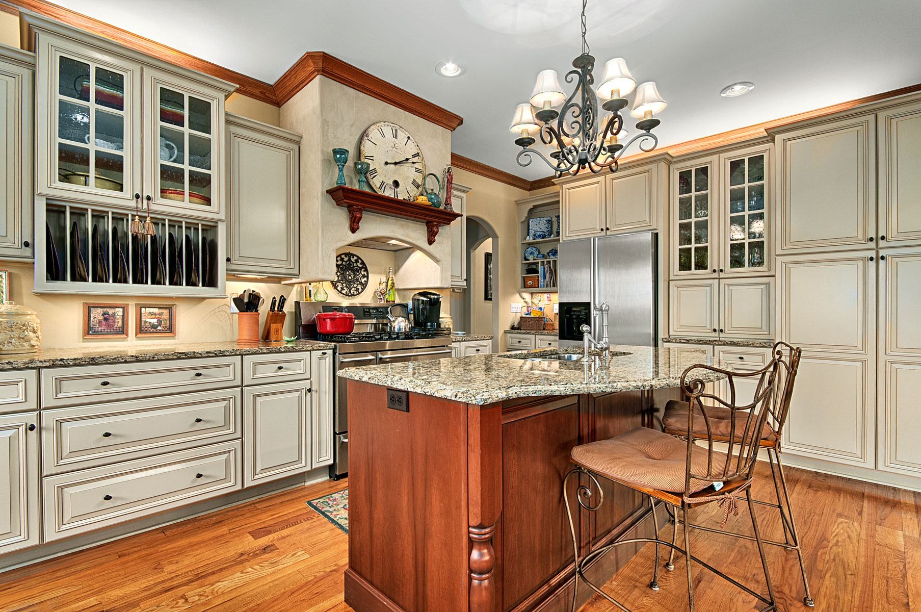 farmhouse-kitchen-beige-green-cabinets