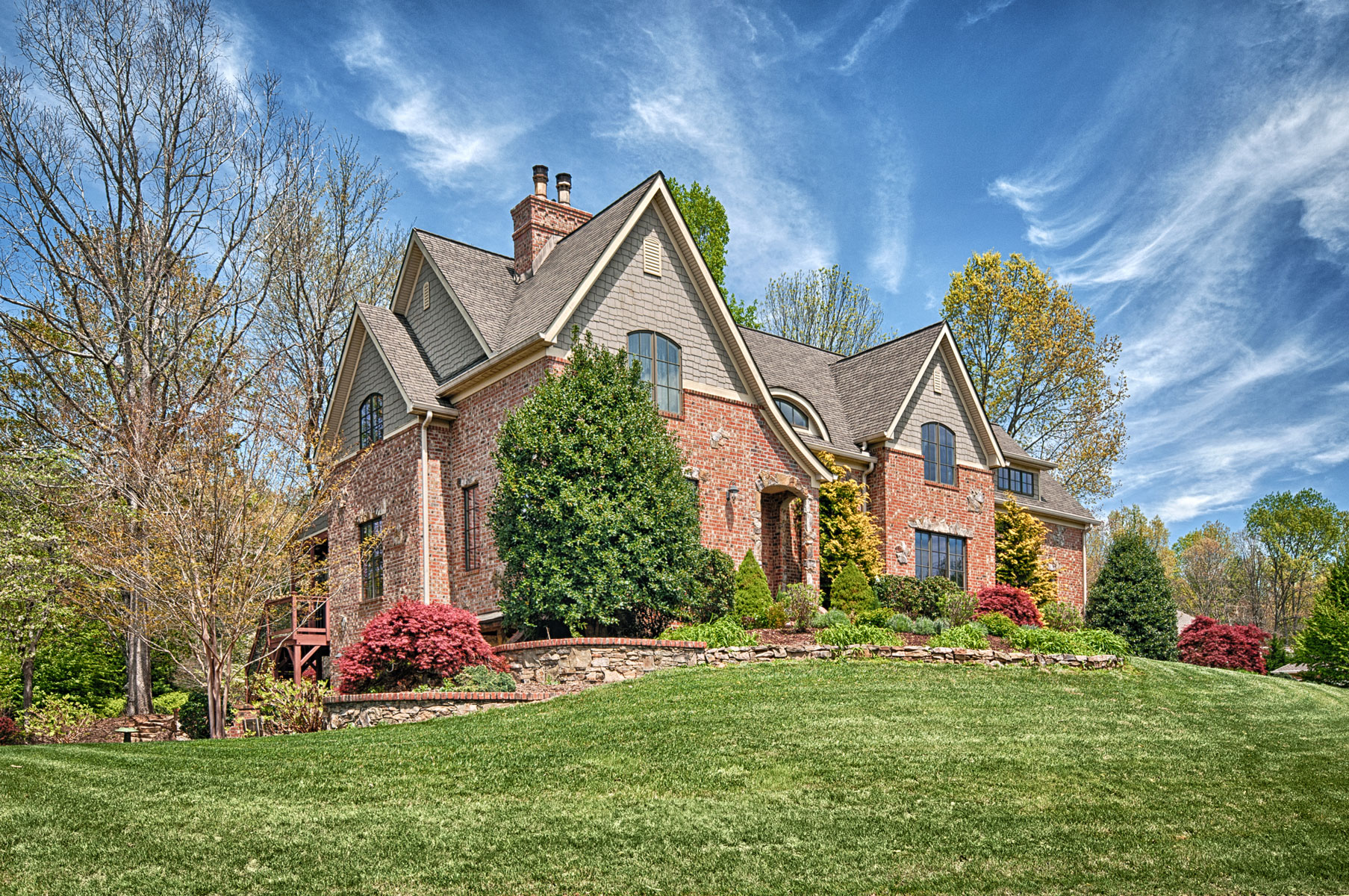 front-elevation-english-cottage-mountain-home