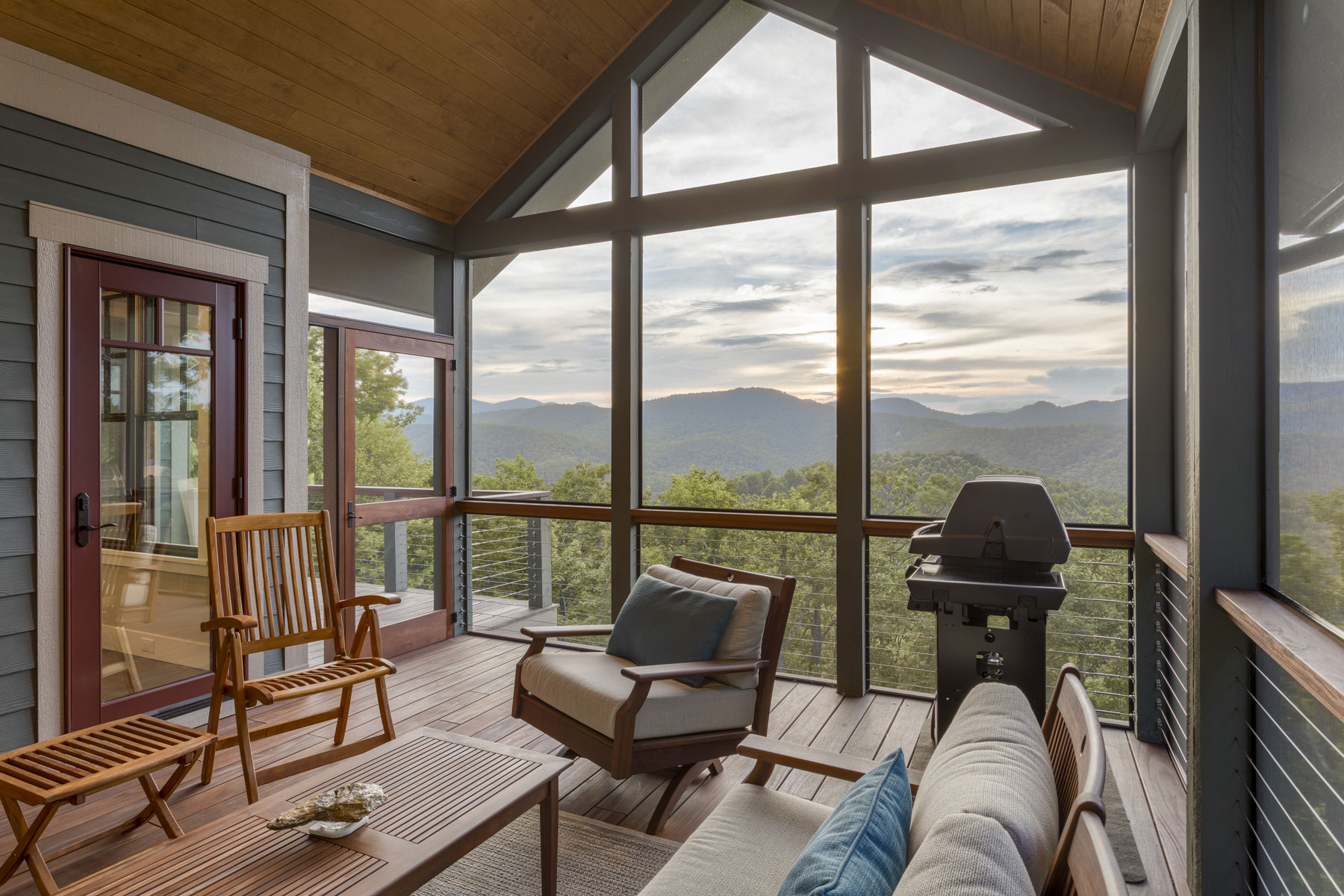 mountain-home-screen-porch-amazing-views