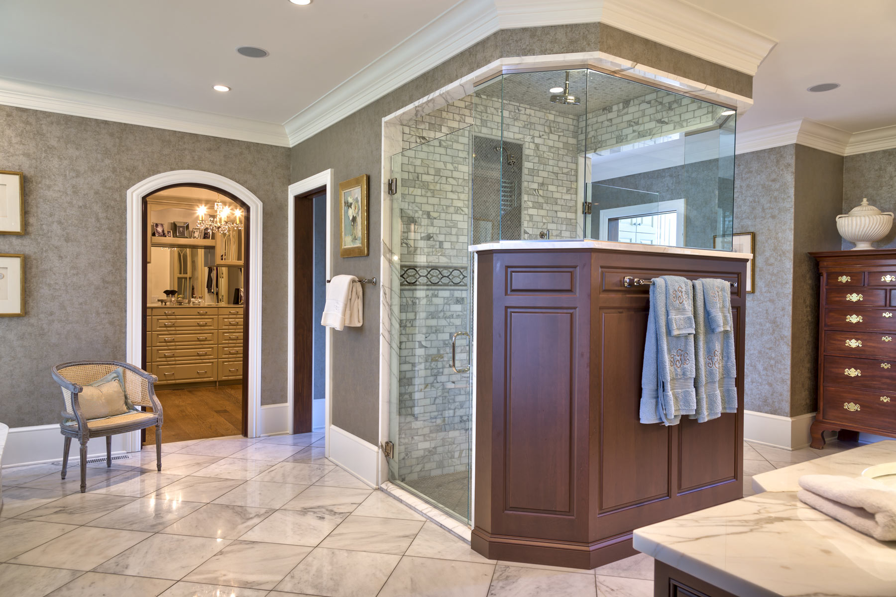 luxury-home-master-bath-shower