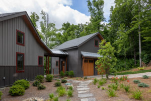 Detached garage and breezeway in mountain home